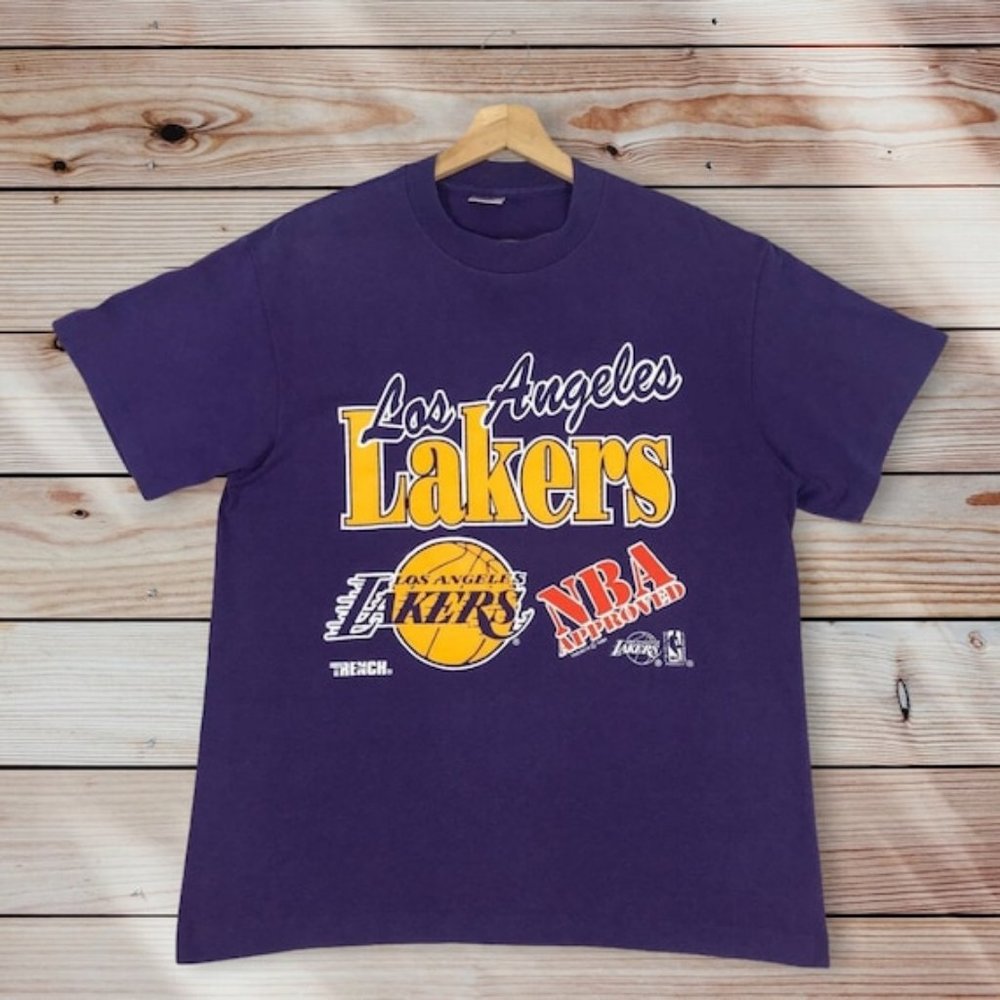 Vintage 90’s Los Angeles Lakers Printed Spell Out Big Logo Los Angele shirt 90s